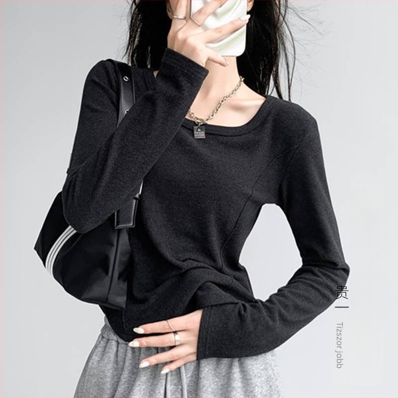 Slim-fit viszkóz T‑shirt kerek nyakkal, hosszú ujjú, téli 2024