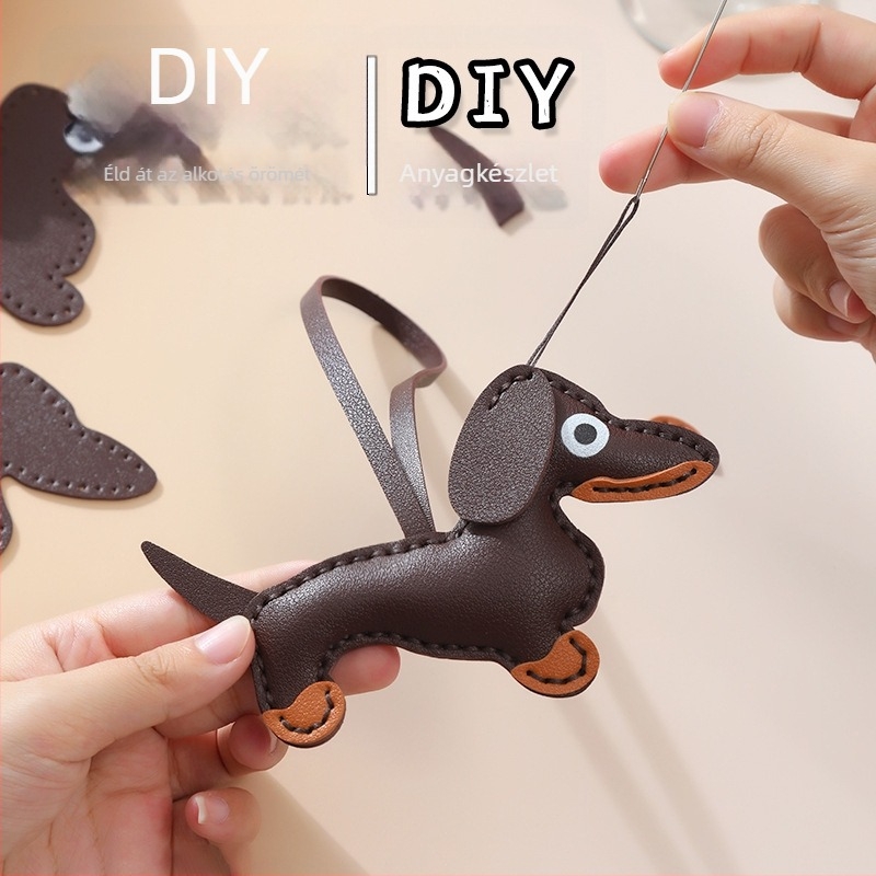 Kézzel készített bőr DIY készlet: dachshund medál és kulcstartó táskákhoz