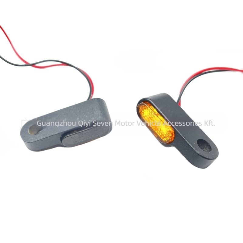 Retro LED kormányjelző 12V-os motorok és elektromos járművek számára, modell QYQ-3009, LED 0.18W, alumíniumötvözet ház