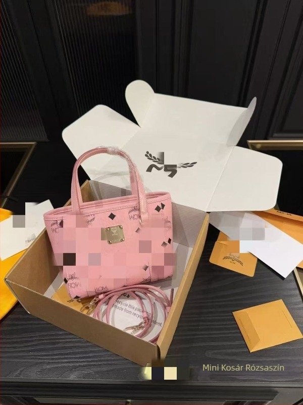 PVC anyagú Tote táska nylon béléssel, cipzáros nyitás, egyetlen vállpánt, zseb a telefon számára