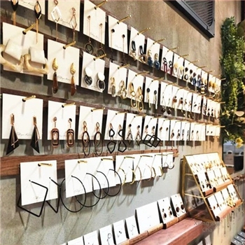 Fülbevaló kiállító állvány – Anyag: TPR, Márka: Xiong zhecha, Származás: Yunnan, Év/Szezon: Winter 2025, Stílus: girly