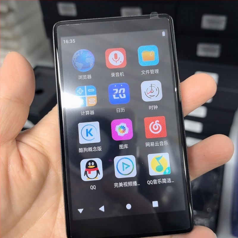 M9 Wi‑Fi nyolcmagos, 4 hüvelykes teljes érintőkijelzős MP3/MP4 lejátszó Bluetooth‑kal, támogat MP3/WMA/WAV/OGG/FLAC és MPEG‑4/WMV, érintőképernyő, TF kártya, felvétel és fénykép böngészés