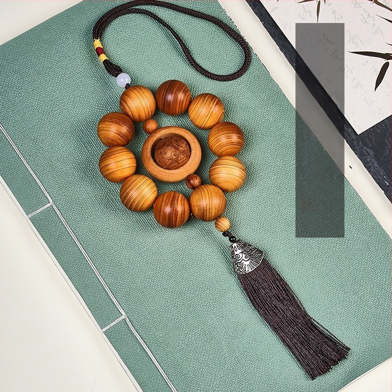 Autó dísz, tujafa, minimalist stílus, szageltávolítás, belső dekoráció