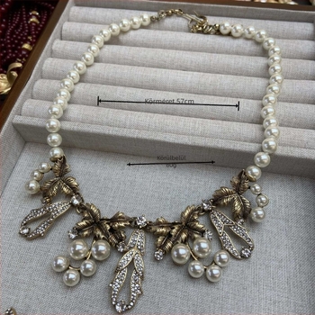 WRAN Gyöngy ékszer készlet, réz alapanyagú, elektroplattolt bevonat, kulcscsonti lánc, gyöngy medál, nyaklánc és fülbevaló, irodalmi retro stílus, motívumok: csillagok/nap/hold/univerzum, 2025 tavasz