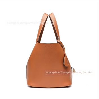 Vödör alakú táska PU anyag, puha, poliészter bélés, felső nyitás (PU anyag; vödör alak; puha; poliészter bélés; felső nyitás)