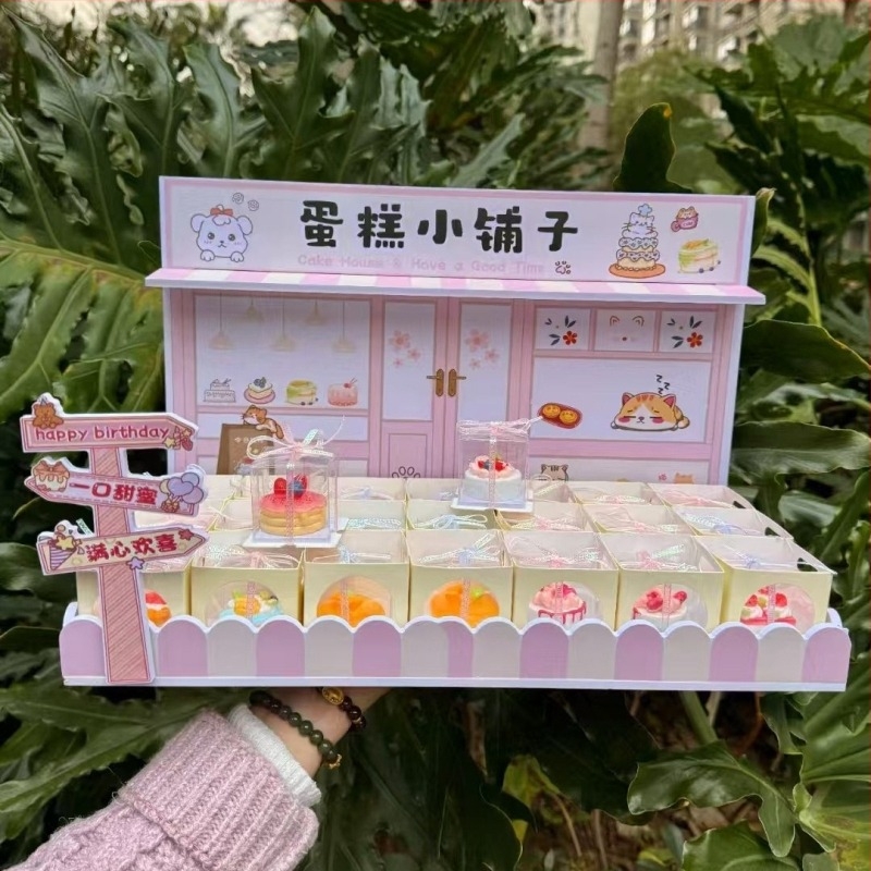 Gyantából készült mini torta dekorfigura fotózáshoz és asztali dekorációhoz; Anyag: gyanta; Kategória: Cartoon; Használat: fotózás; Asztali dekoráció