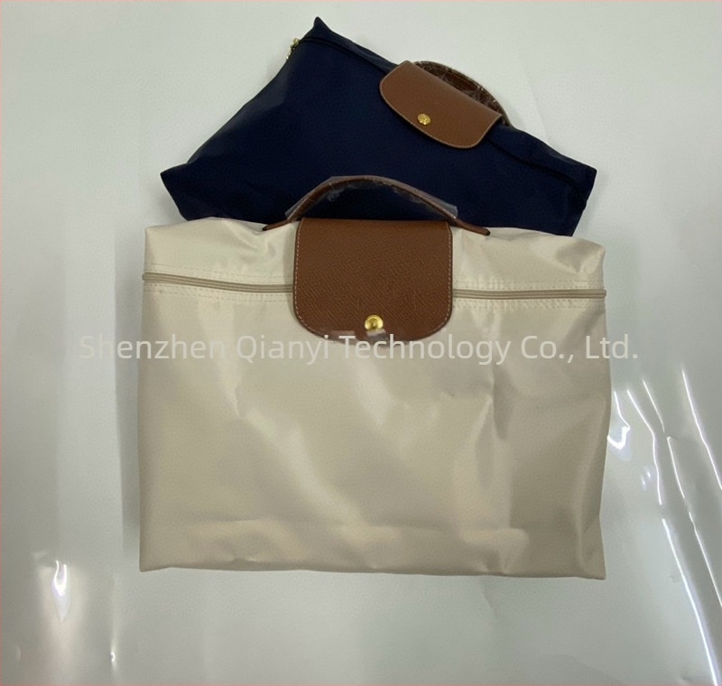 Dumpling-stílusú laptop-táska — vízálló, nylon anyag, nylon bélés, uniszex