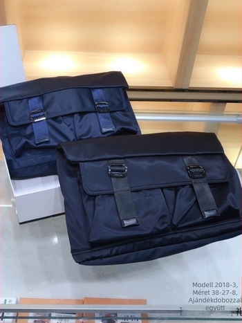 Férfi crossbody táska – utcai stílus, nylon, bővíthető kapacitás, 10 hüvelykes laptop rekesz, poliészter bélés