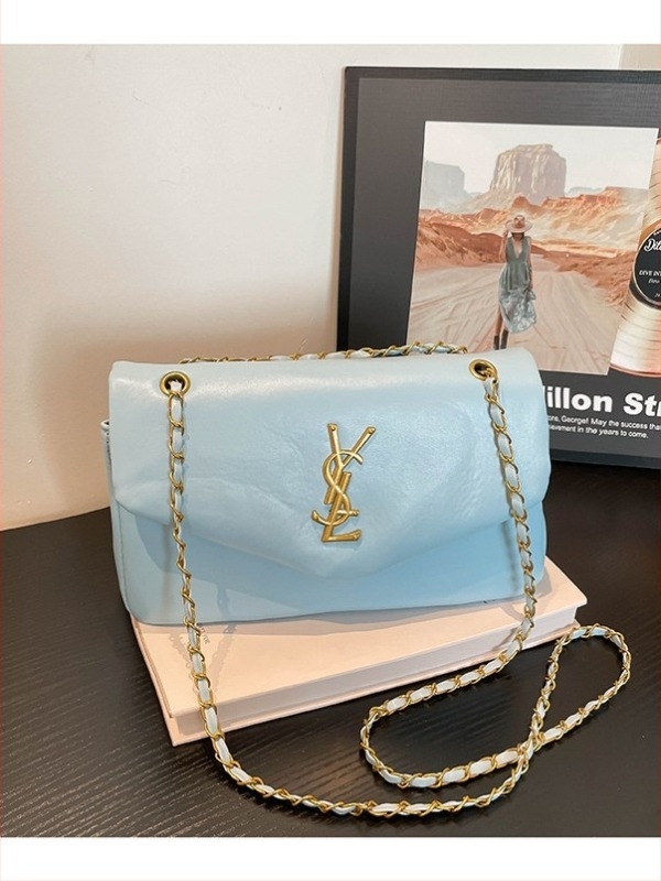 PU bőrhatású váll- és crossbody táska, horizontális négyszögletes formájú, fedett nyitású, belső zipzáros zsebbel