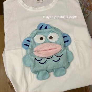 Férfi zsebbel rendelkező rövid ujjú póló clownfish mintával, lazán szabott, pamut