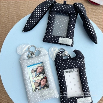 Koreai stílusú nyuszifülös kártyatartó, pöttyös mintával, aranyos albummedállal