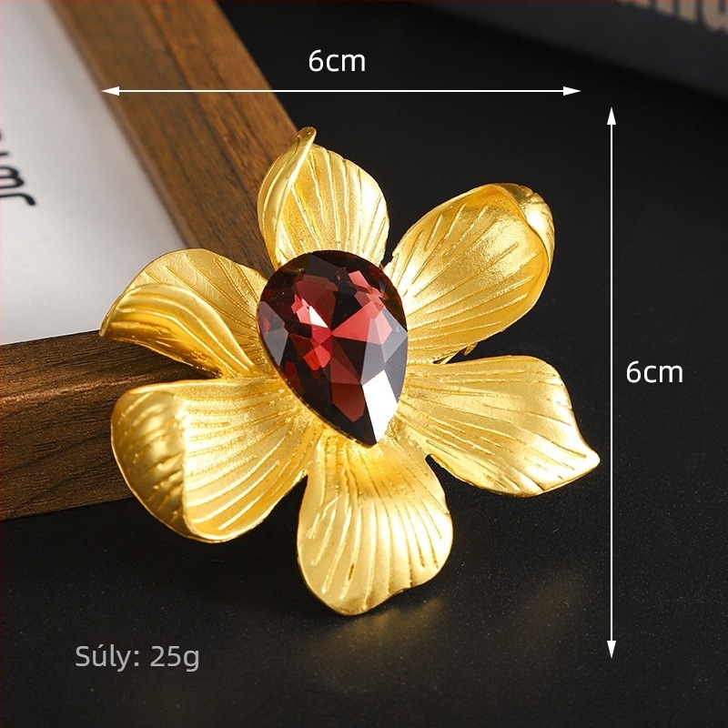 Női brooch, ötvözet, levél alakú, eredeti dizájn, elektroplattázás, tavasz 2025
