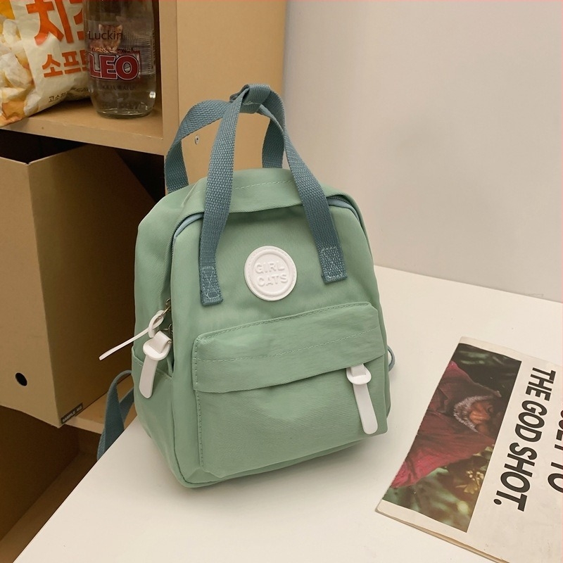 Gyerekek utazó hátizsákja, Oxford anyagból, kapacitás kevesebb mint 20L, 10 hüvelykes laptophoz kompatibil, ívelt vállpántok, egyszínű dizájn, fiúknak