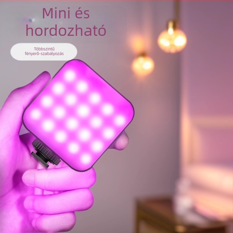 T64RGB Mini RGB LED Szelfi Világítás Mobiltelefonhoz — 4.2W, 3.7V, Beépített Akkumulátor, 2500K–9900K Színhőmérséklet, Kézben
