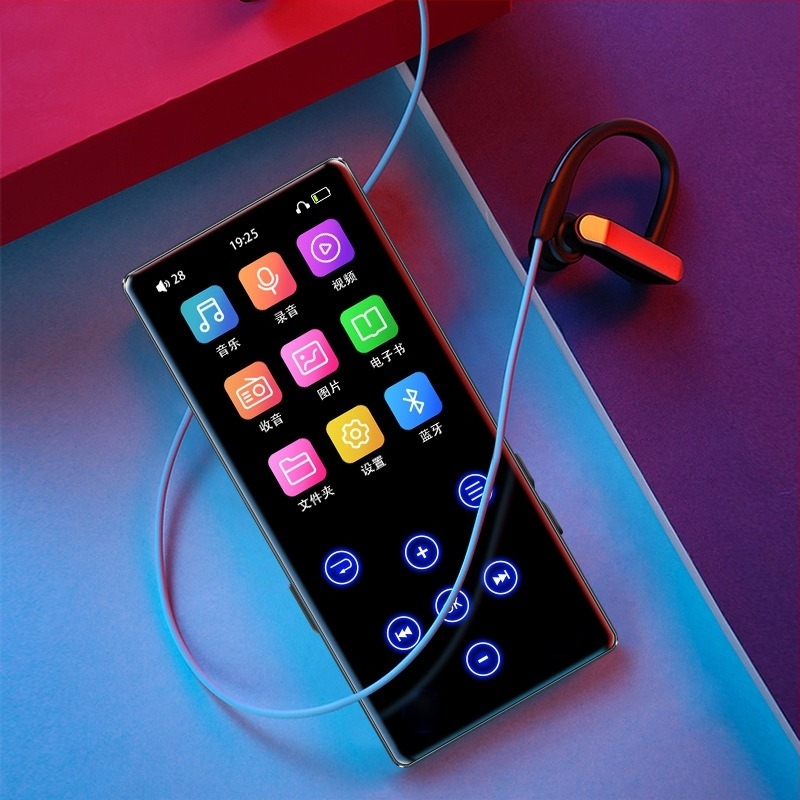 Passat M3 diák zenelejátszó Bluetooth-szal, 2,4 hüvelykes színes érintőképernyő, USB 2.0, támogatja MP3/WMA/WAV/FLAC/AAC/APE, akár 20 óra lejátszás