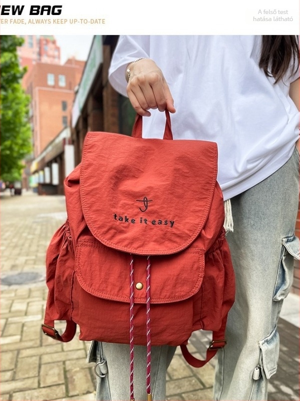 Uniszex nylon hátizsák szabadidős utazásokhoz, 20–35 L, ultrakönnyű, kompatibil 14 hüvelykes laptophoz, ívelt vállpántok, poliészter bélés