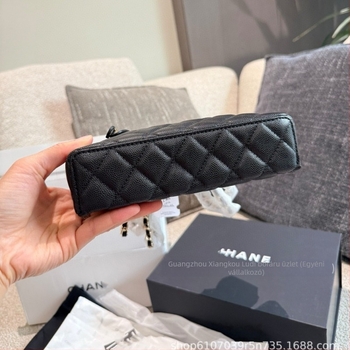 Tehénbőr quiltelt doboztáska váll- és crossbody stílusban, Z701, 2025 ősz