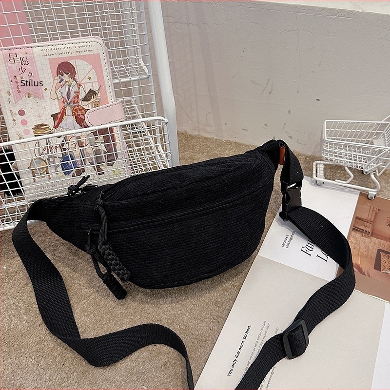 Corduroy női crossbody táska belső patch zsebbel, cipzáras záródás, poliészter bélés, 2024 tavasz megjelenés