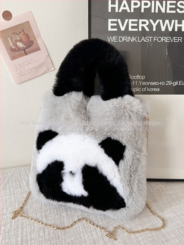 Panda plüss bucket táska mágneszáras, telefontartó zsebbel, szintetikus bőr béléssel