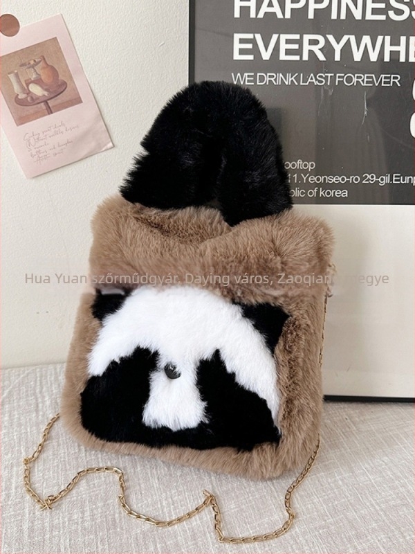 Panda plüss bucket táska mágneszáras, telefontartó zsebbel, szintetikus bőr béléssel
