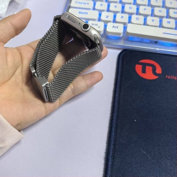 Milanese rozsdamentes acél szíj ejtőernyőcsattal Apple Watch S11-hez