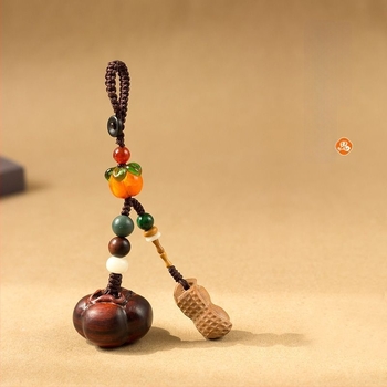 Fa autókulcstartó sandalwood, persimmon és peach wood díszítéssel