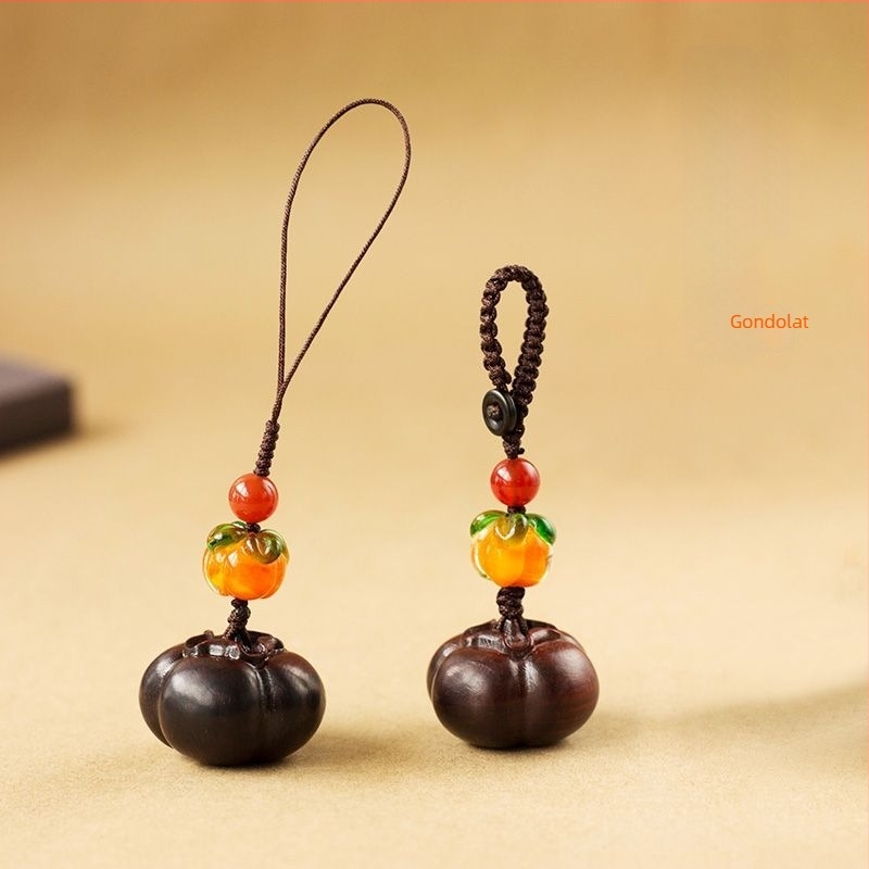 Fa autókulcstartó sandalwood, persimmon és peach wood díszítéssel