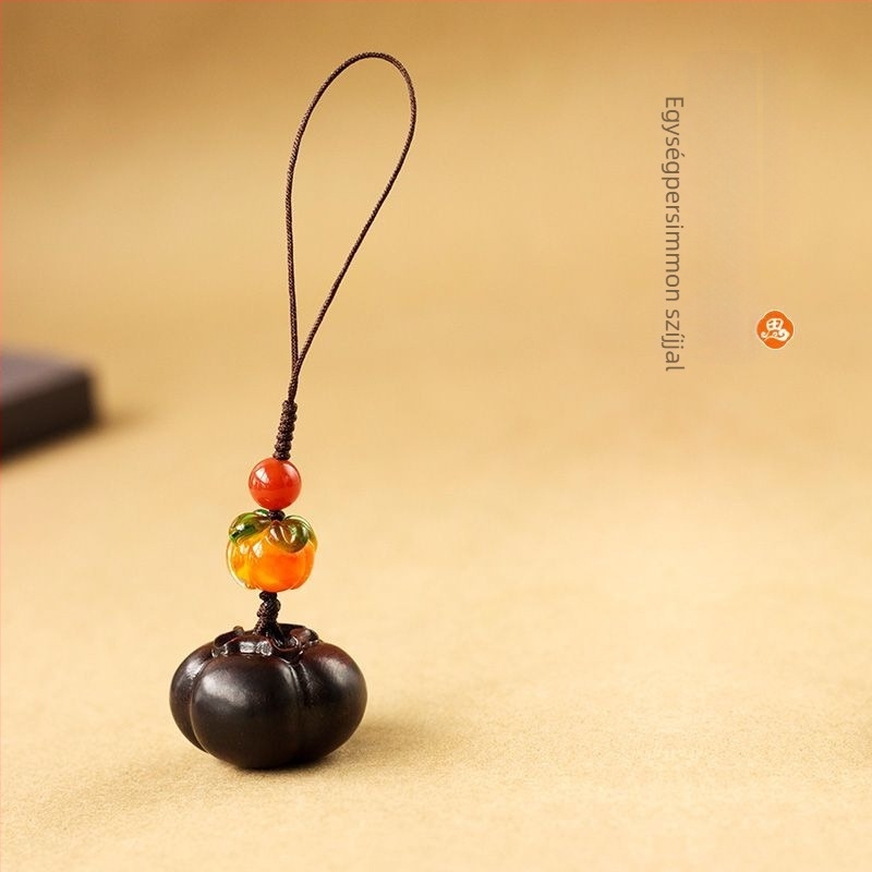 Fa autókulcstartó sandalwood, persimmon és peach wood díszítéssel