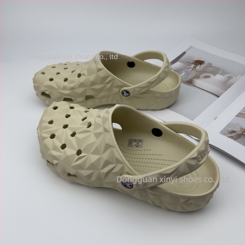 Férfi EVA szandálok, légáteresztőek, vízállóak, csúszásmentes talppal, injektálással formázott talp, EVA felsőrész, 1–3 cm sarka, Leisure Crocs stílus