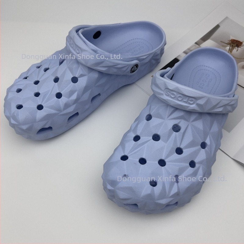 Férfi EVA szandálok, légáteresztőek, vízállóak, csúszásmentes talppal, injektálással formázott talp, EVA felsőrész, 1–3 cm sarka, Leisure Crocs stílus