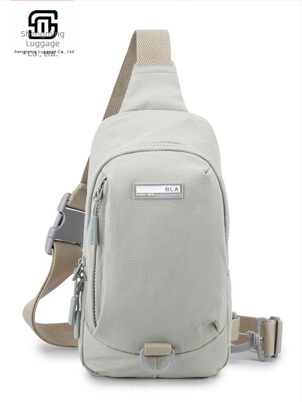 Nylon crossbody táska, Új nemzeti trend, Cipzáras nyitás, Vízszintes négyszög alak, 2025 őszén bevezetés