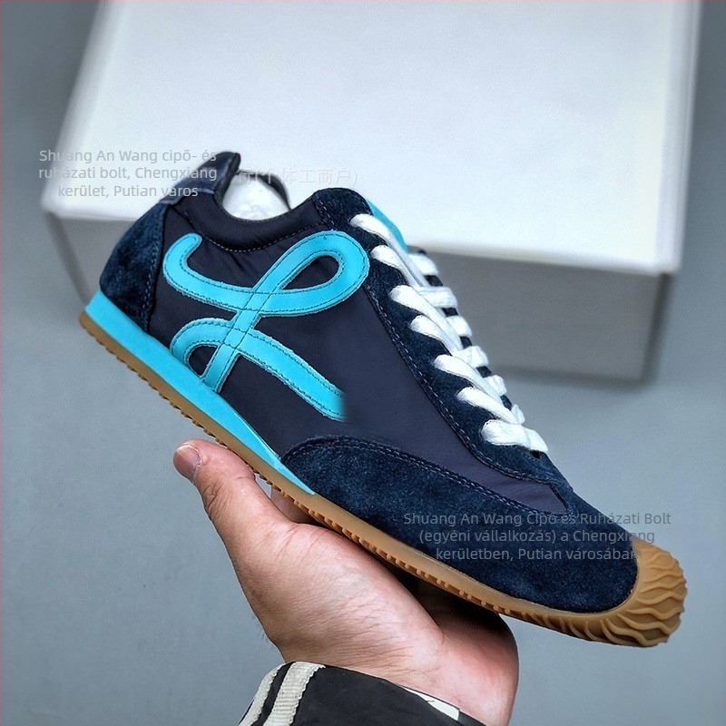 Női bőr casual sneakers fűzős zárással, kerek orrú, könnyű, természetes gumi talppal