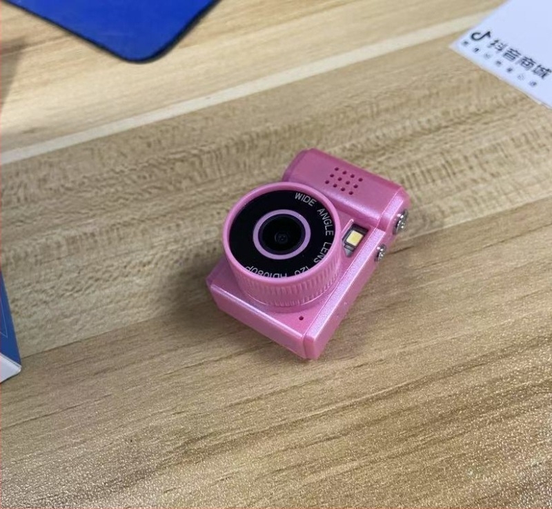 Széles látószögű retró stílusú digitális kamera, modell S5, 1,5 hüvelykes LCD, TF-kártya, akkumulátor-élettartam 60 perc