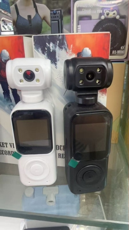 Q5 hordozható akciókamera stabilizálással kültéri kerékpározáshoz — 1,5" LCD, 200W pixelek, TF kártya tárolás, 5–10 órás akkumulátor-élettartam