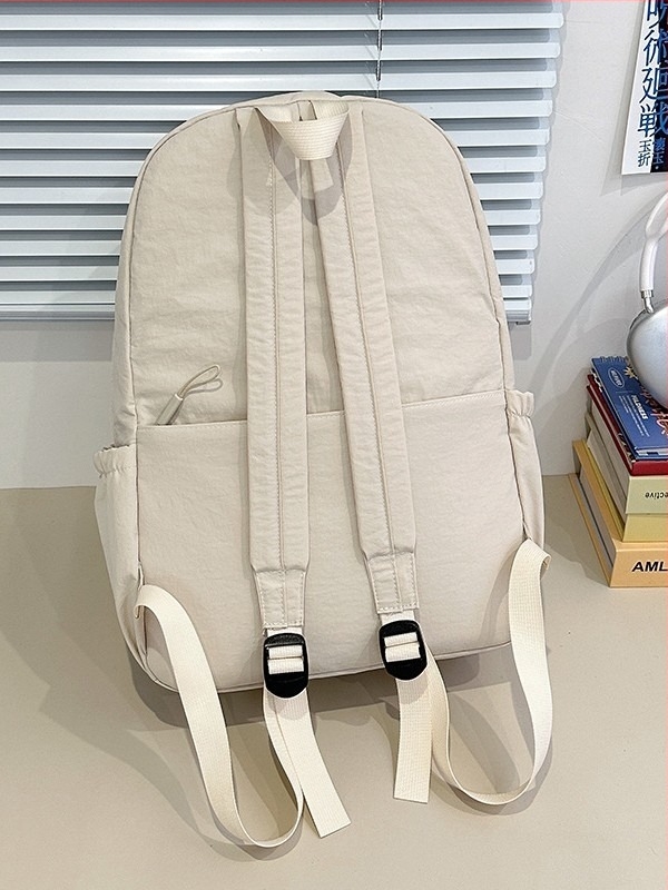 Uniszex vízálló hátizsák 36–55 literes kapacitással, nylon anyagból, városi minimalistikus dizájn, ellenálló a kopásnak, légpárnás vállpánttal, ideális kültéri sportokra