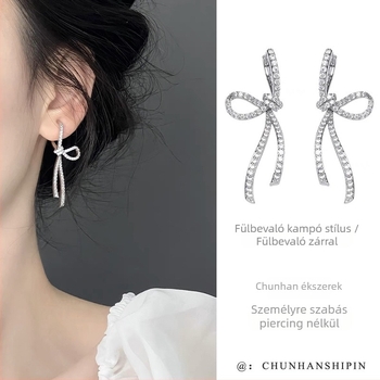 Réz fülklipsz masni formájú, cirkónium köves, francia stílusú, füllyuk nélküli