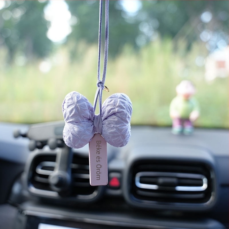 Autómedál – textil anyag, egyszerű stílus, belső dekoráció
