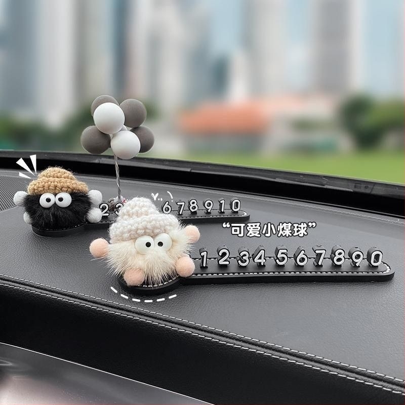 Fényes ideiglenes parkolási szám tábla, műanyag, modell 001, logó nélkül, fesztivál ajándékhoz