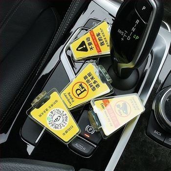 QR-kódos autó – ideiglenes parkolási számtábla, dekoratív digitális dísz, műanyag, háromszög figyelmeztető jel, származás Guangdong, logó OK