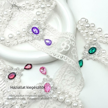 Háziállatok számára hercegnő-stílusú nyaklánc — állítható, monokróm műanyag ékszer kutyáknak és macskáknak