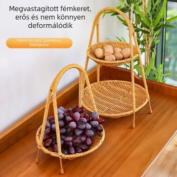 Rattanból készített többszintes gyümölcstál otthoni használatra — desszertekhez és nassoláshoz, szárított gyümölcsökhöz és édességekhez