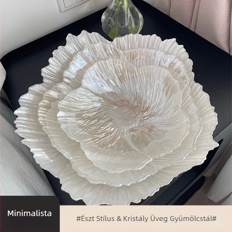 Gyümölcstál virágformájú, üvegből, modern minimalist stílusban, 2023-ban.