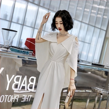 Estélyi ruha - magas derék, 3/4-es ujjak, hosszú szoknya, hercegnői sziluett