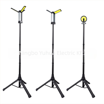 Kihúzható LED munkalámpa mágneses alappal és digitális kijelzővel, 12W, 6000mAh, 360° forgás, kemping és vészhelyzet