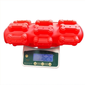 Medve karma alakú szilikon sütőforma — szabálytalan alak, szilikon tortaforma sütéshez, csomagolva egy műanyag zacskóba.