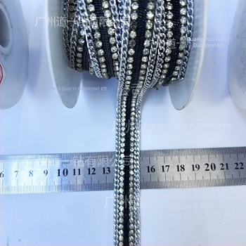 Kézzel készített forró ragasztó rhinestone lánc ragasztóhálós kövek – Totem mintázat, közepes méret, 2025 tavasz, divatkiegészítő esküvői ruhához, cipőhöz, táskákhoz és ruházathoz