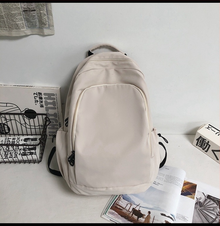 Unisex iskolai hátizsák, nagy kapacitású 20-35 L, nejlon külső, poliészter bélés, 12 hüvelykes laptop kompatibil, görbült vállpántok