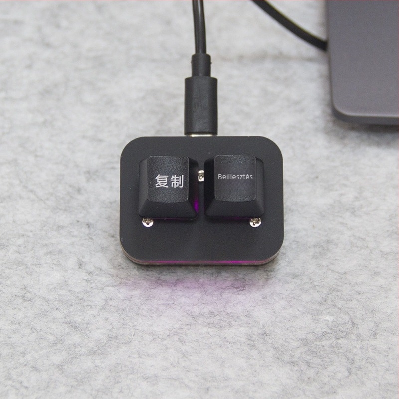 Kábeles USB-s numerikus billentyűzet RGB háttérvilágítással, forrócserélhető kapcsolókkal és programozható egykattintásos parancsokkal