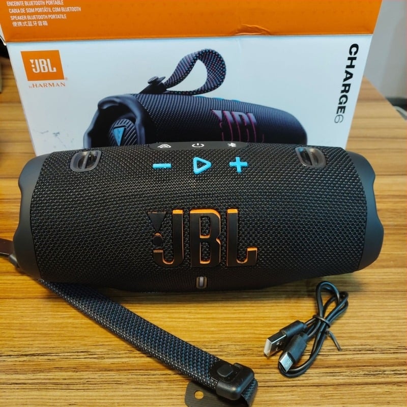 Hordozható Bluetooth hangszóró beépített mélysugárzóval, IPX7 vízálló, 40W, Bluetooth 5.3, 20Hz-20kHz, 2000-4000mAh akkumulátor