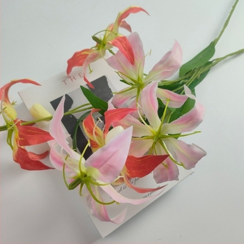 Művirág lángoló liliom gyümölcs díszítéssel (Márka: Lin xin crafts; Kód: Flame lily--yd03; Anyagok: műanyag, rugalmas gumi, selyemvirágok; Használat: esküvő, kültér, fotó kellékek)